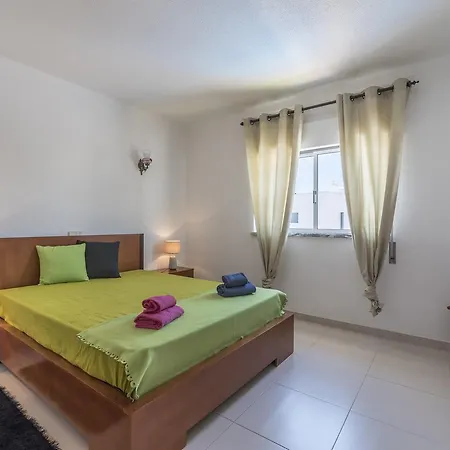 Villa Mar With Private Pool Albufeira