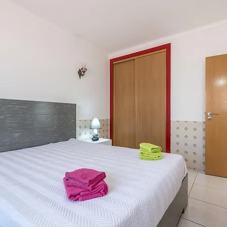 Villa Mar With Private Pool Albufeira